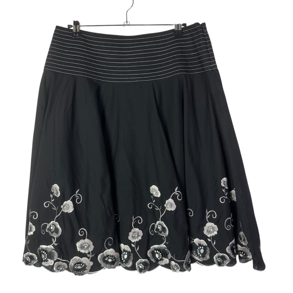 Nine West Black Y2K White Floral Embroidered A-Line Knee Length Skirt 6